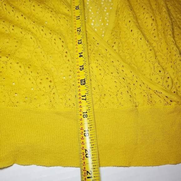 Moth Anthropologie Hooded Pullover Light Knit Sweater Sz M/L Yellow - Picture 10 of 11